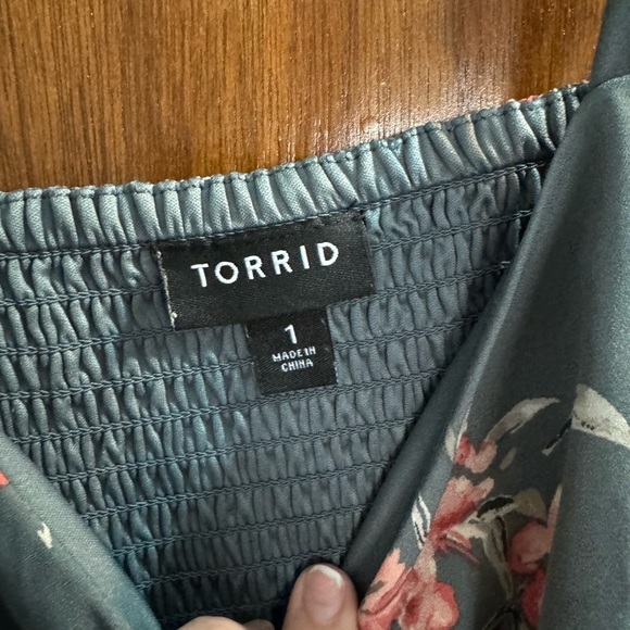 Gray Torrid Tank Top Size 1 - Picture 3 of 4